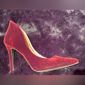 Jessica Simpson Oxblood Velvet Stiletto, size 9.5